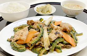 豚肉とゴーヤとの炒め